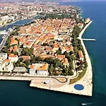 Divinity\'S Reach - Old Town Center